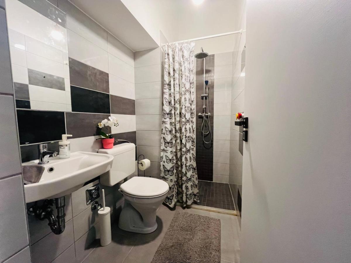 Bp-Est K39 Apartment Budapest Bagian luar foto